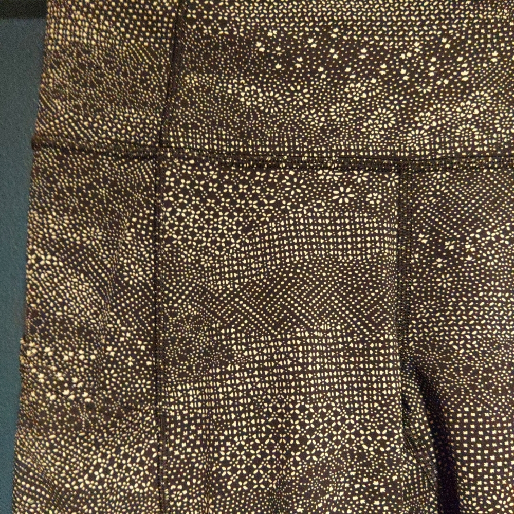 Lululemon Black And White Ditsy Quilting Pattern Pocket Leggings